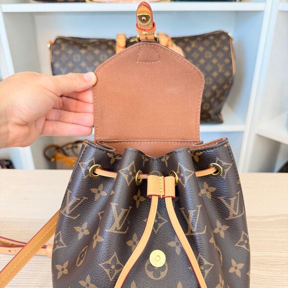 Louis Vuitton Monogram Montsouris BB NM - Picture 7 of 16
